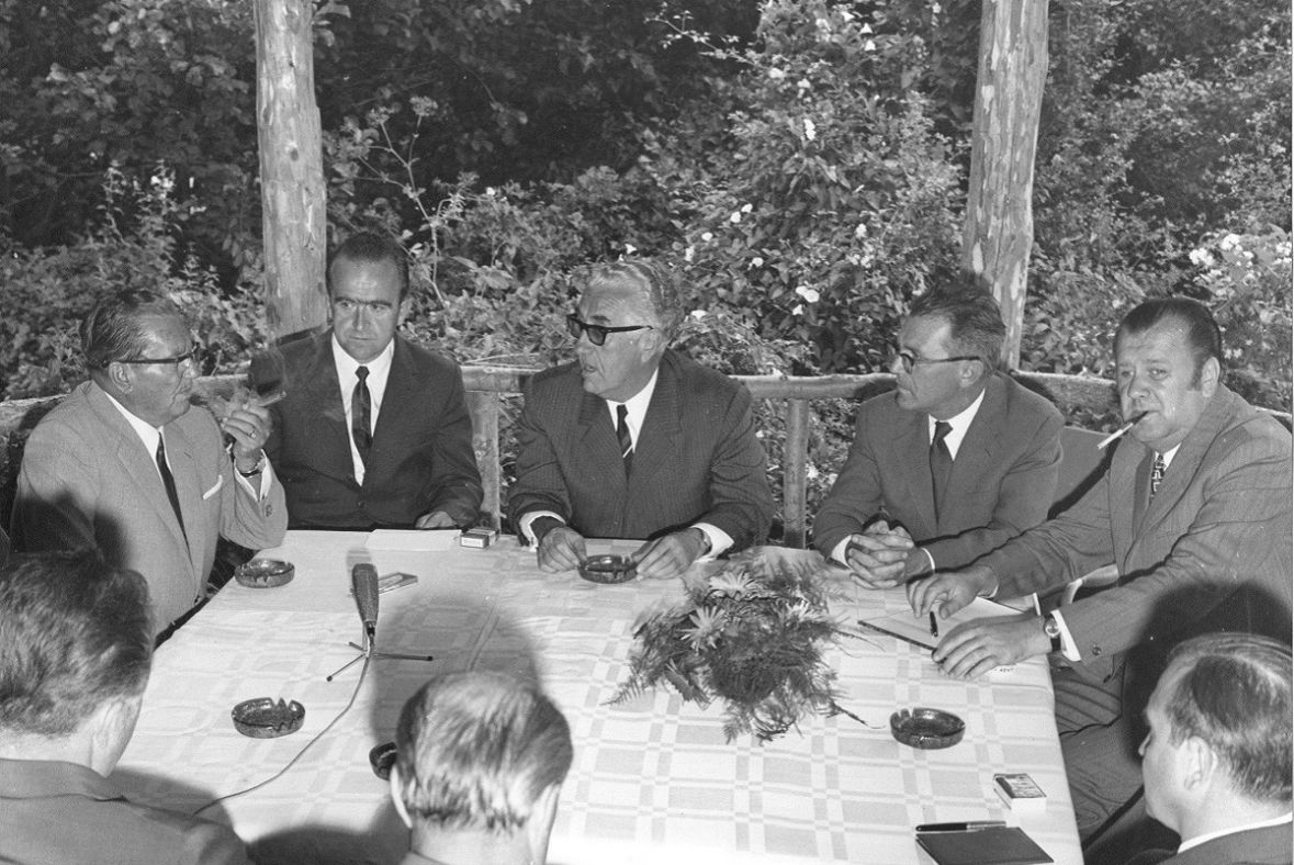 FOTO: Screenshot/Tito na Tjentištu u razgovoru sa rukovodiocima SR. BiH, 10.08.1970.