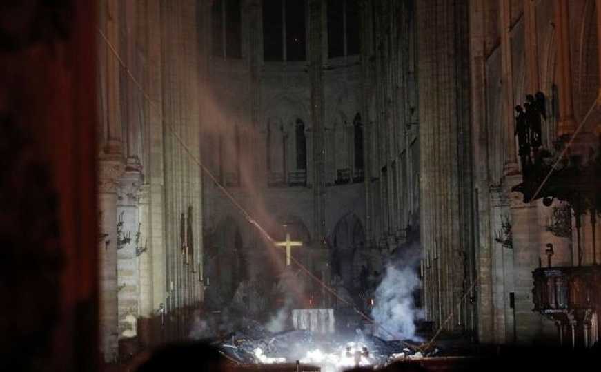 Unutrašnjost katedrale Notre Dame nakon požara