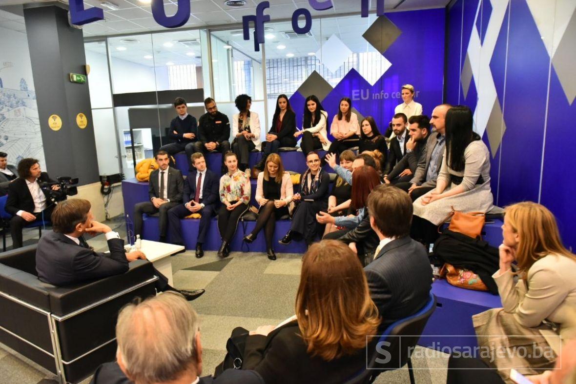Foto: Admir Kuburović / Radiosarajevo.ba/Predsjednik Republike Slovenije Borut Pahor svoj boravak u Sarajevu iskoristio je za susret s mladim