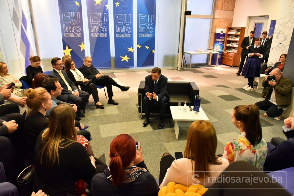 Foto: Admir Kuburović / Radiosarajevo.ba/Predsjednik Republike Slovenije Borut Pahor svoj boravak u Sarajevu iskoristio je za susret s mladim