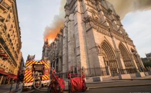 Foto: EPA-EFA / Požar u katedrali Notre Dame
