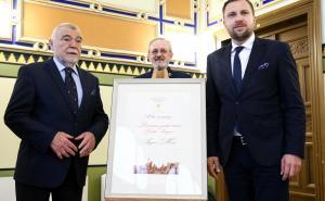 Foto: Armin Durgut/Pixsell / Stjepanu Mesiću uručena nagrada Počasni građanin Sarajeva