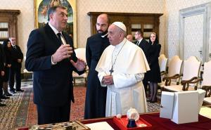 Foto: EPA-EFE / Sa susreta pape Franje i Dodika u Vatikanu
