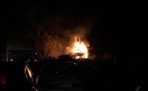 Foto: Čitatelj/Radiosarajevo.ba / Autobus se zapalio na Bradini