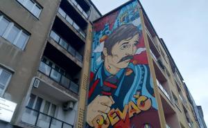 Foto: Radiosarajevo.ba / Mural posvećen Davorinu Popoviću