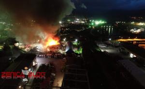 Foto: Zenica Blog / Uzrok požara je trenutno nepoznat