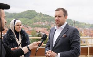 Foto: Grad Sarajevo / Skaka uručio ramzanske topove općinama Visoko i Kiseljak