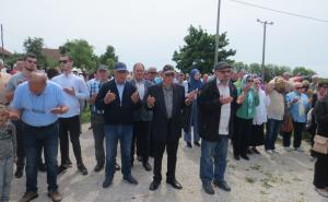 FOTO: AA / Obilježena 27. godišnjica formiranja logora Trnopolje