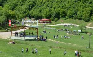 Foto: Piramidasunca.ba / Gotovo 700 učenika i nastavnika iz Sarajeva uživali u magiji visočke doline piramida
