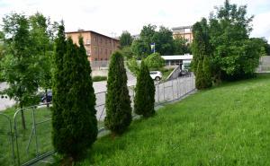 Foto: Dženan Kriještorac / Radiosarajevo.ba / Postavljena zaštitna ograda ispred pravosudnih institucija BiH