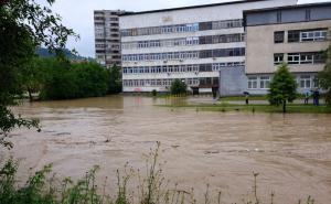 FOTO: Fena / Tuzla: Nabujala rijeka Jala