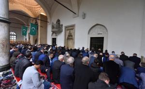 Foto: Admir Kuburović / Bajram-namaz u Begovoj džamiji u Sarajevu