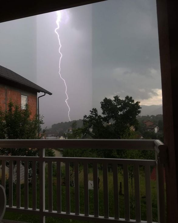 1. Dan Bajrama /Jako Nevrijeme Pogodilo Sarajevo, Ulice Poplavljene ...