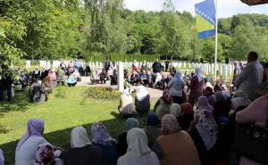 Foto: Kabinet potpredsjednika RS  / Salkić u Memorijalnom centru Veljaci u Bratuncu prisustvovao obilježavanju Dana šehida