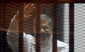 Foto: AA / Mohamed Morsi u sudnici