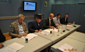Foto: Ceste Federacije BiH / Potpisivanje sporazuma o rekonstrukciji