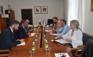 Foto: Vlada KS / Forto i Konaković sa ambasadorom Katara