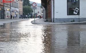 Foto: CN Live portal / Poplavila glavna ulica u najvećem gradu u SBK: Travnik pod vodom