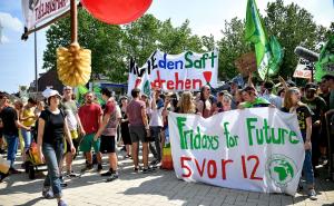 Foto: EPA-EFE / Protesti protiv klimatskih promjena