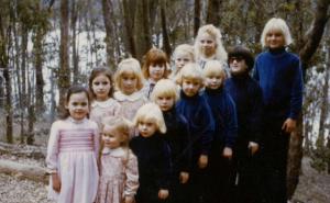 Foto: ABC / Djeca su bila obučena u istu odjeću