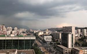 Foto: Radiosarajevo.ba / Olujni oblaci donijeli osvježenje u Sarajevu