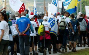FOTO: AA / Učesnici Marša mira nakon trodnevnog pješačenja stigli u Potočare