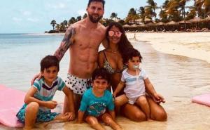Foto: Instagram / Leo Messi s porodicom na odmoru