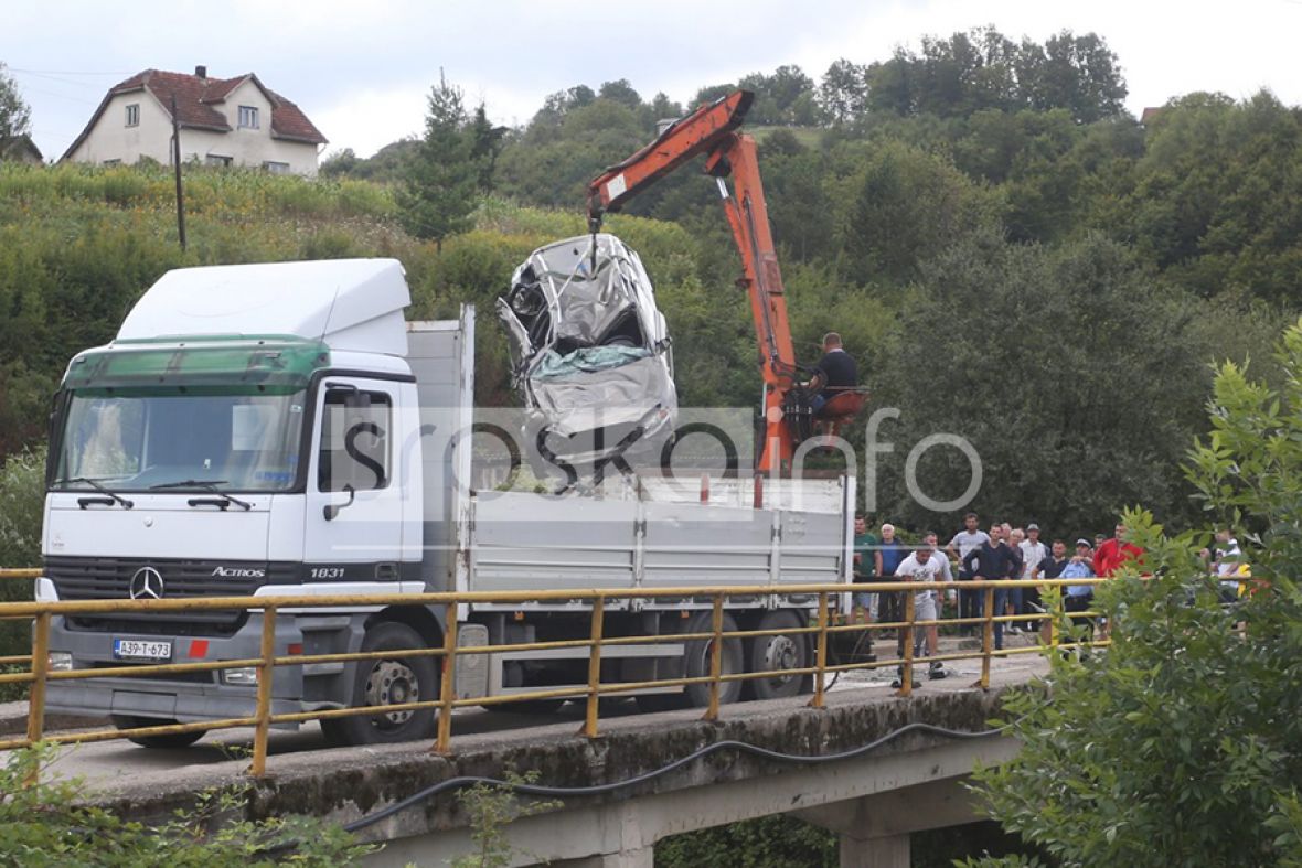 Foto: Goran Šurlan/RAS Srbija/Stravične slike na mjestu teške nesreće u Čelincu