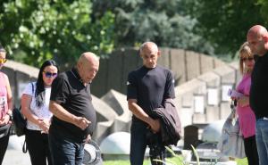 Foto: Sonja Spasić/Kurir.rs / Sva Šabanova djeca srela se na groblju