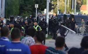 Foto: Dženan Kriještorac / Radiosarajevo.ba / Varnice među navijačima Želje i Sarajeva: Policija pokušava smiriti situaciju