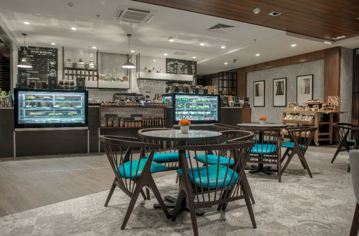 Odlično /Urban cafe.deli novi dodatak sarajevskoj gastro ponudi / Radio