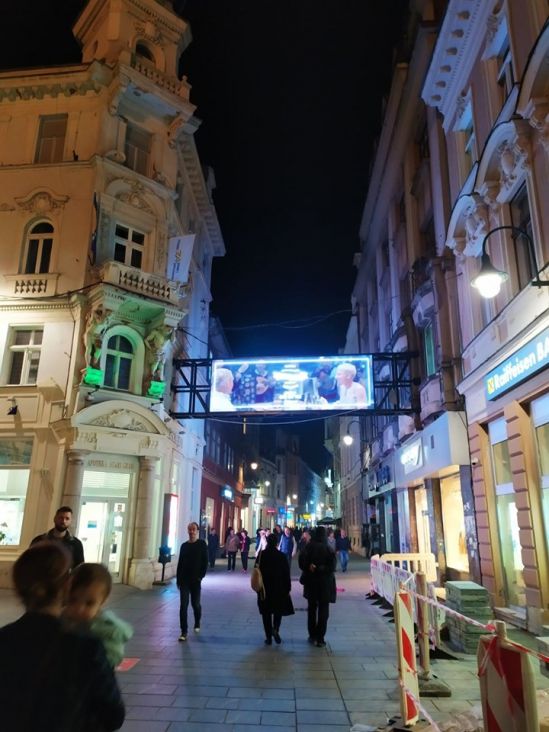 FOTO: Facebook/LED ekran u ulici Ferhadija