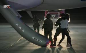 Printscreen / Dvije osobe otele avion u Dubrovniku uz prijetnju eksplozivom