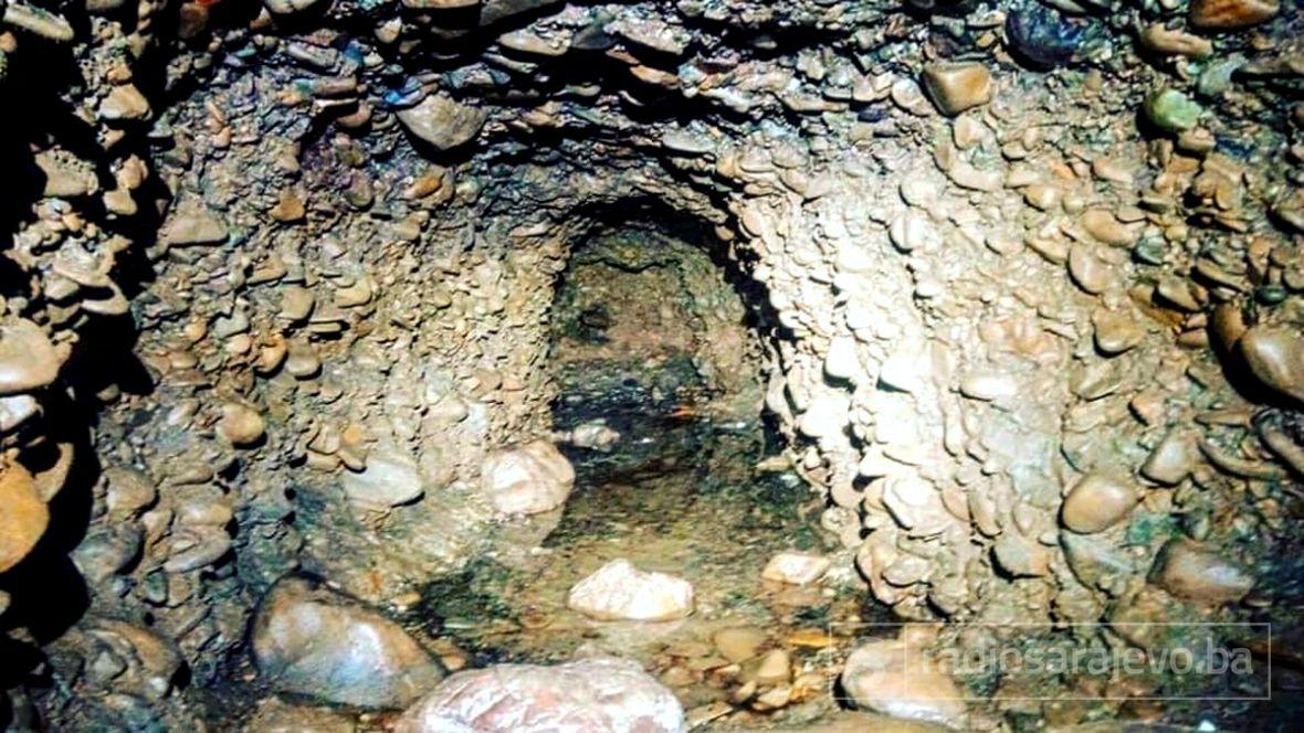 Radiosarajevo.ba/U Visokom otkriveni novi podzemni tuneli u piramide