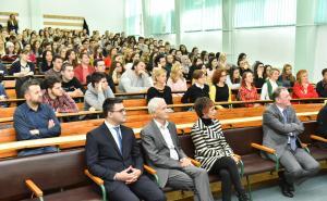 Foto: A. Kuburović/Radiosarajevo.ba / Ambasador Eric Nelson predstavio programe studiranja u SAD-u  
