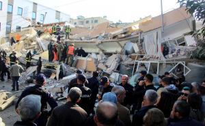 Foto: EPA-EFE / Albanija: Pogledajte spašavanje ljudi zatrpanih ispod zgrade