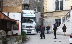 Foto: Dž. Kriještorac/Radiosarajevo.ba / Kamion zaglavio u sarajevskoj ulici