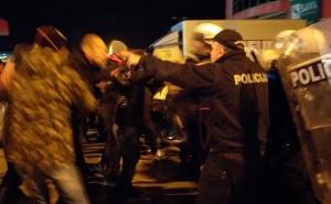 Foto: Vijesti.me / Sukob građana i policije u Nikšiću