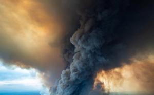 Foto: EPA-EFE / Dim iznad Gippslanda