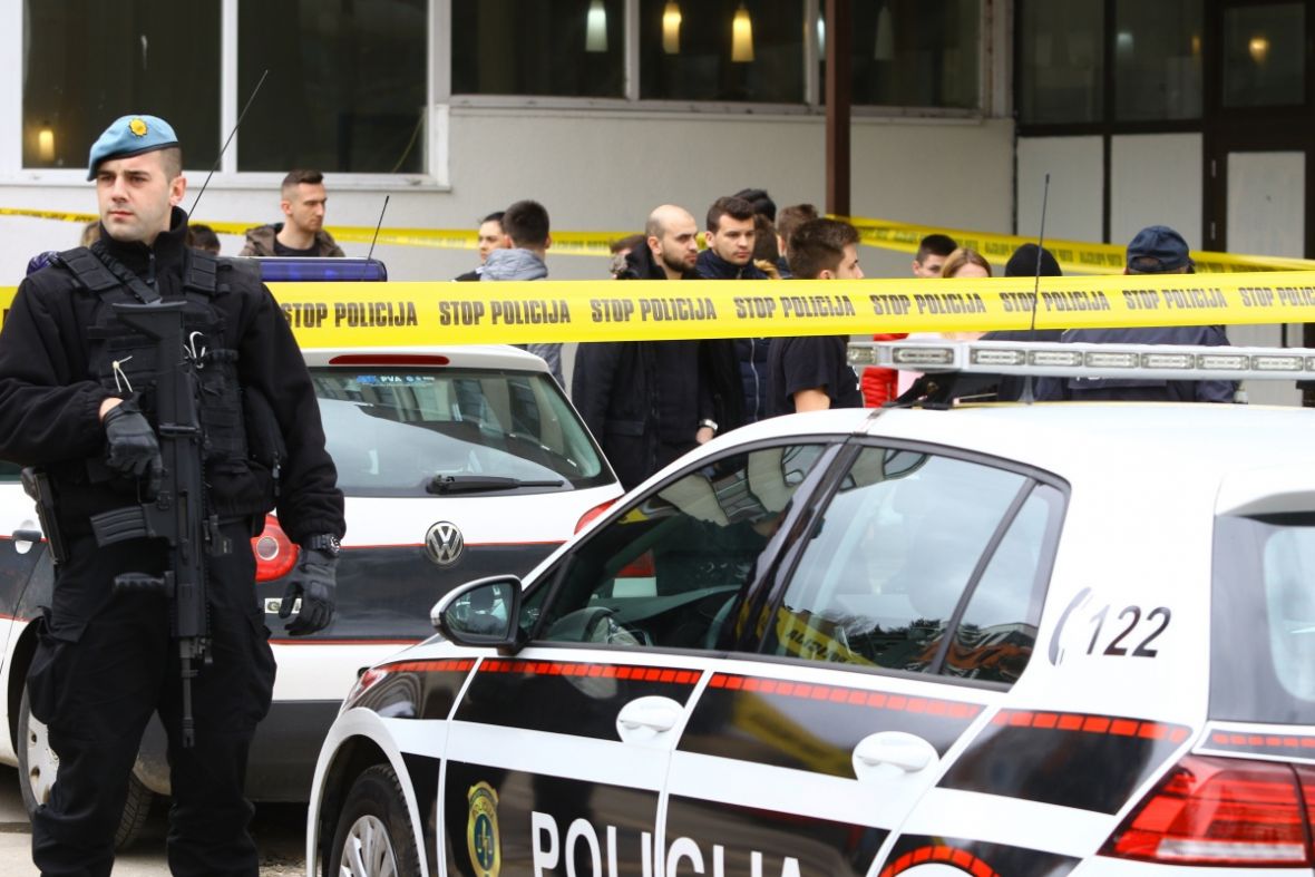 Foto: Dž. K. / Radiosarajevo.ba/Sarajevski policajci priveli osumnjičene / Ilustracija