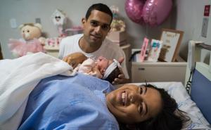 Foto: Facebook / Novorođena beba postala hit