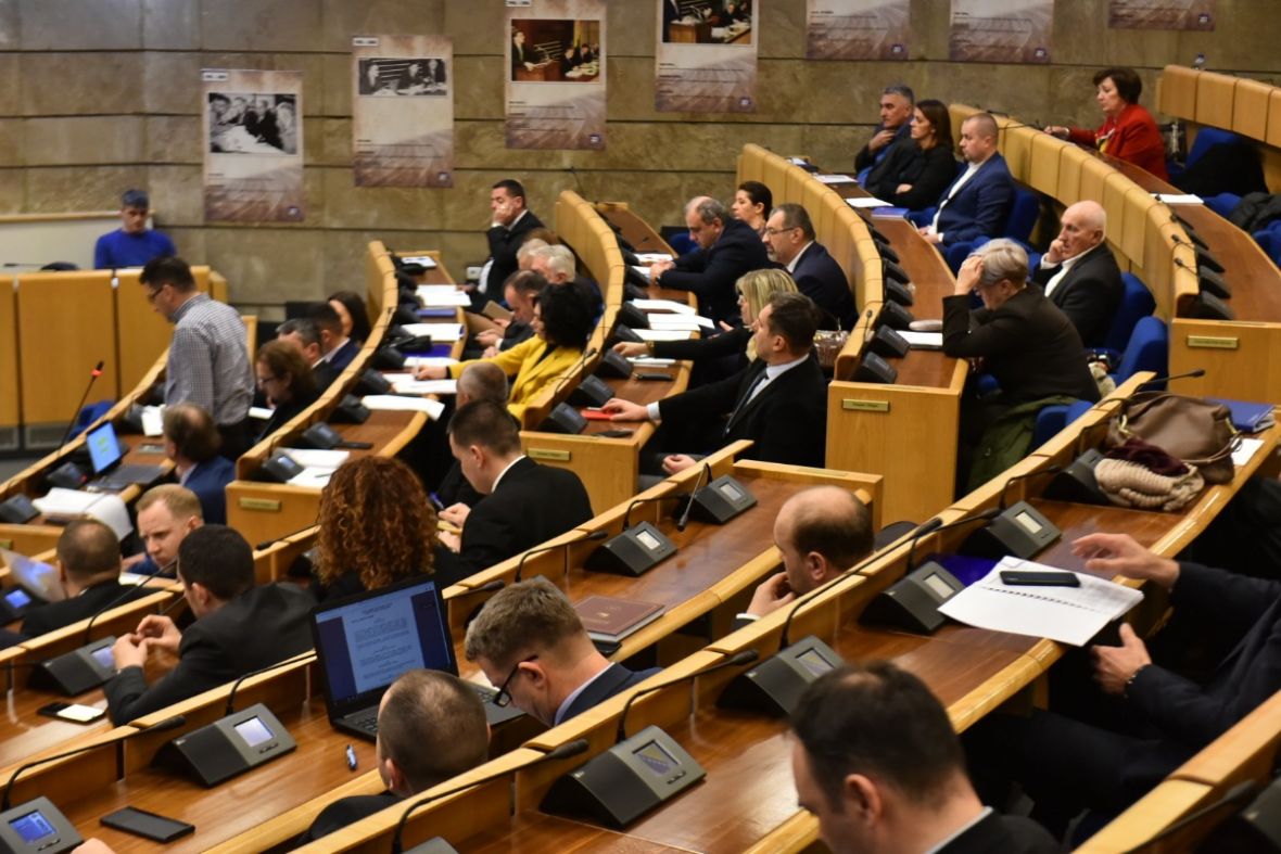 Foto: A. Kuburović/Radiosarajevo.ba/Sa sjednice Doma naroda Parlamenta FBiH
