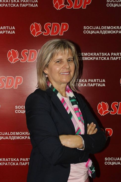 Vesna Saradžić - undefined