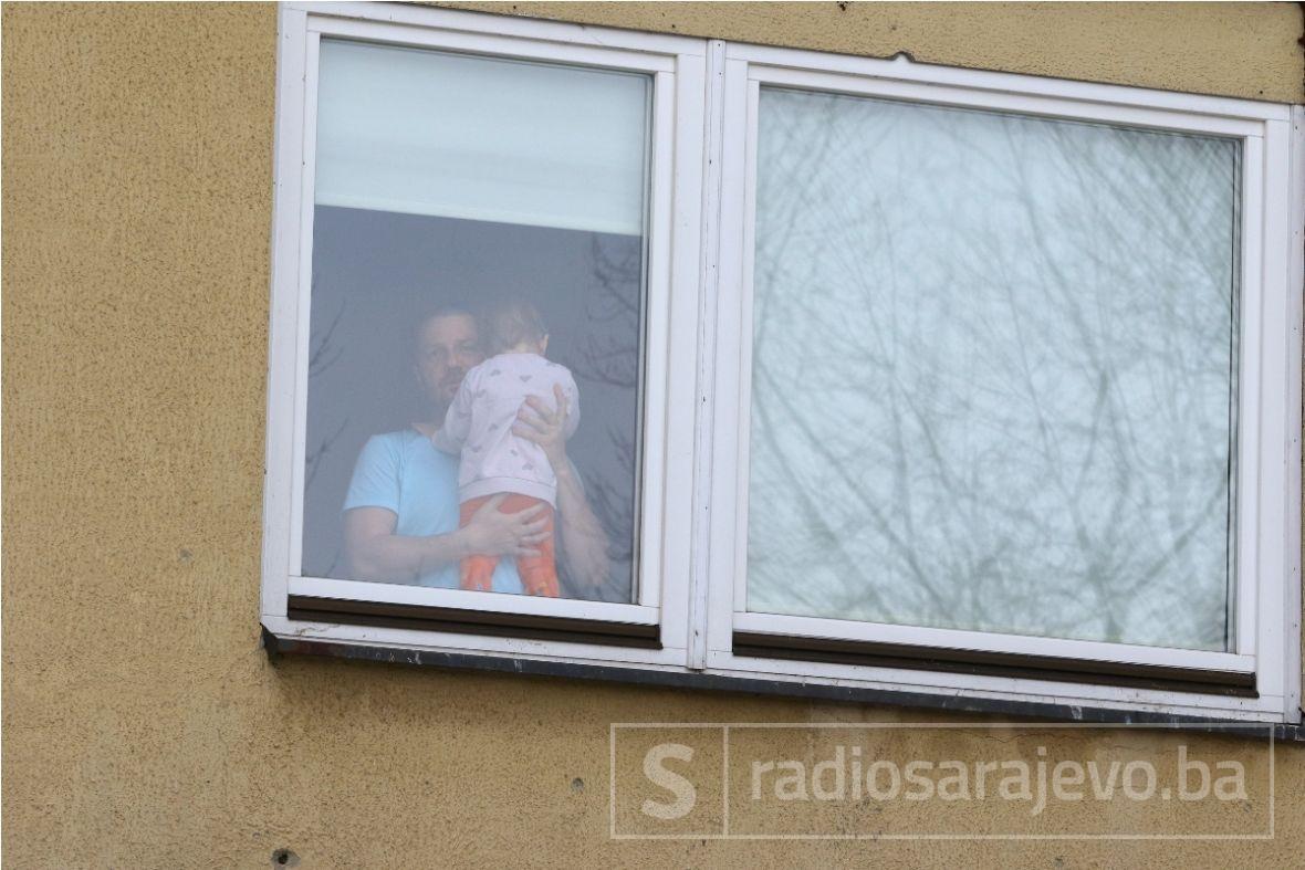 Foto: Dž. Kriještorac/Radiosarajevo.ba/Djeca već dvije sedmice ne smiju napolje 