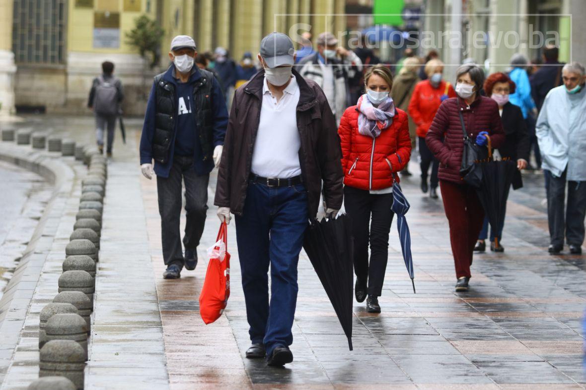 Foto: Dž. K. / Radiosarajevo.ba/Penzioneri u šetnji Sarajevom (ilustracija)