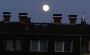 Foto: Dž. K. / Radiosarajevo.ba / Pun mjesec iznad Sarajeva