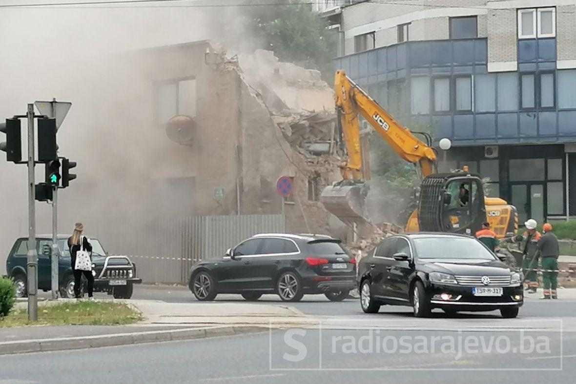 Srušena kuća na trasi Prve transverzale - undefined