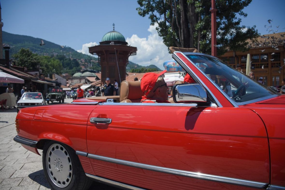 Prvi Međunarodni oldtimer cabrio skup u Sarajevu - undefined