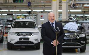 Foto: Geely / Lukašenko na otvaranju fabrike BelGee