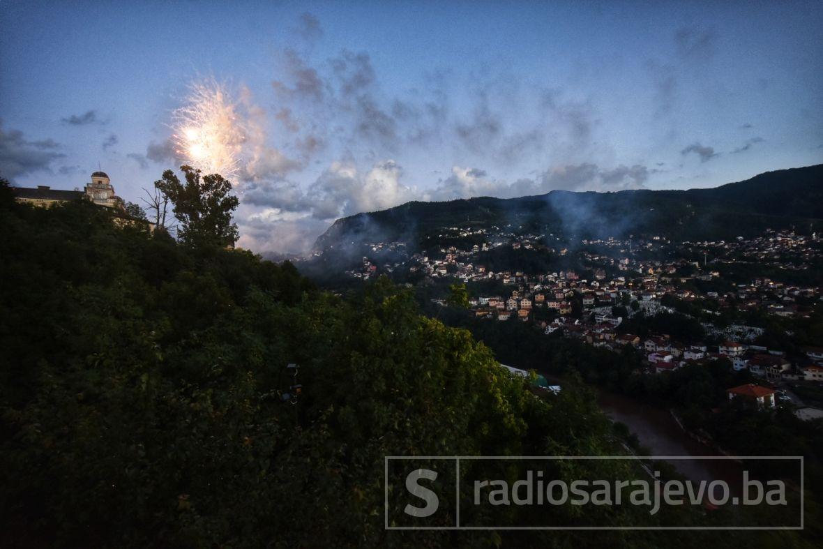 Mirise Halva Aksamskim Ezanom Nastupila Nova 1442 Hidzretska Godina Radio Sarajevo